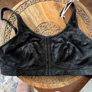 Black Victoria’s Secret mastectomy bra. SIze large